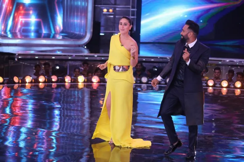 Judges Kareena Kapoor Khan and Bosco grooving to iconic song Mauja Hi Mauja on sets of Dance India Dance