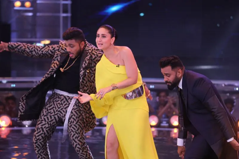 Judges Raftaar,Kareena Kapoor Khan and Bosco grooving to iconic song Mauja Hi Mauja on sets of Dance India Dance