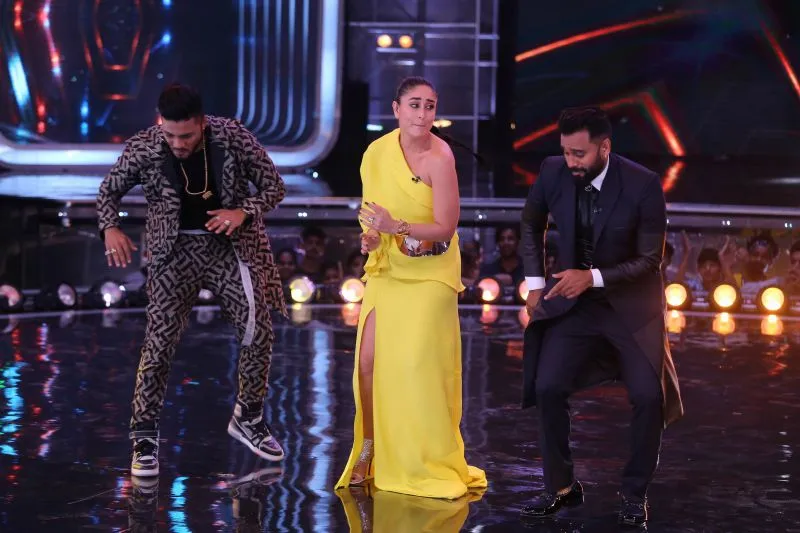 Judges Raftaar,Kareena Kapoor Khan and Bosco grooving to iconic song Mauja Hi Mauja on sets of Dance India Dance