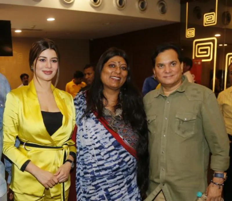 Kainaat Arora, Anusha Iyer and Lalit Pandit 