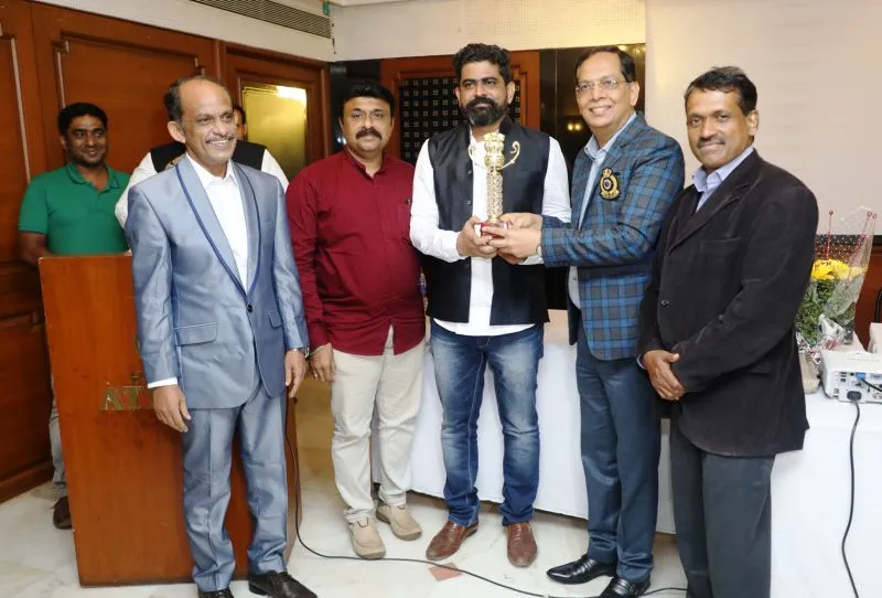 Roy P Antony, Suresh Babu, Hitesh Oza,Dr.Ajeet Jain,Capt.Hari Kumar and others