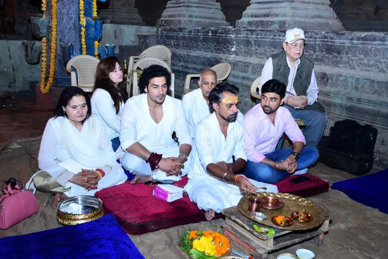 Vighnaharta Ganesh Completes 500 Episodes, Cast Celebrates Ganpati Pooja 