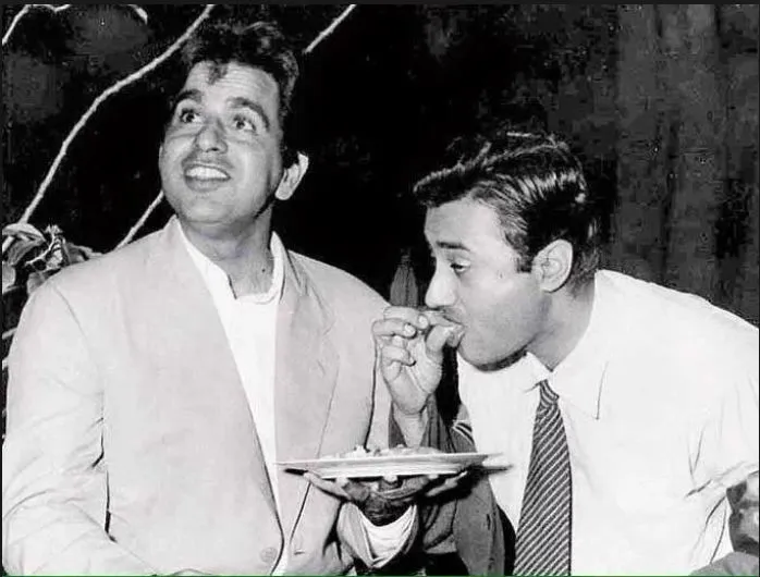 Dilip Kumar and Dev Anand 4