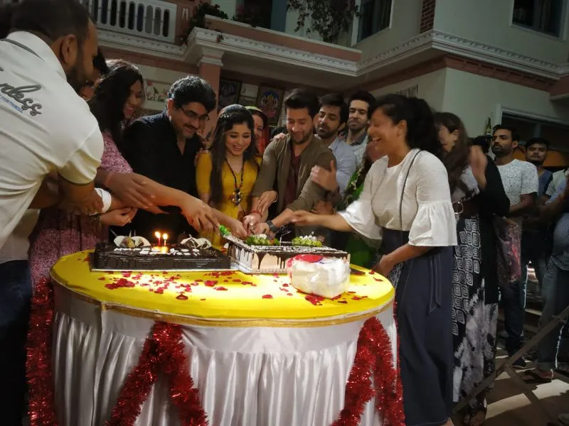 Baavle Utaavle Serial Cast Celebrate 100 episodes Success