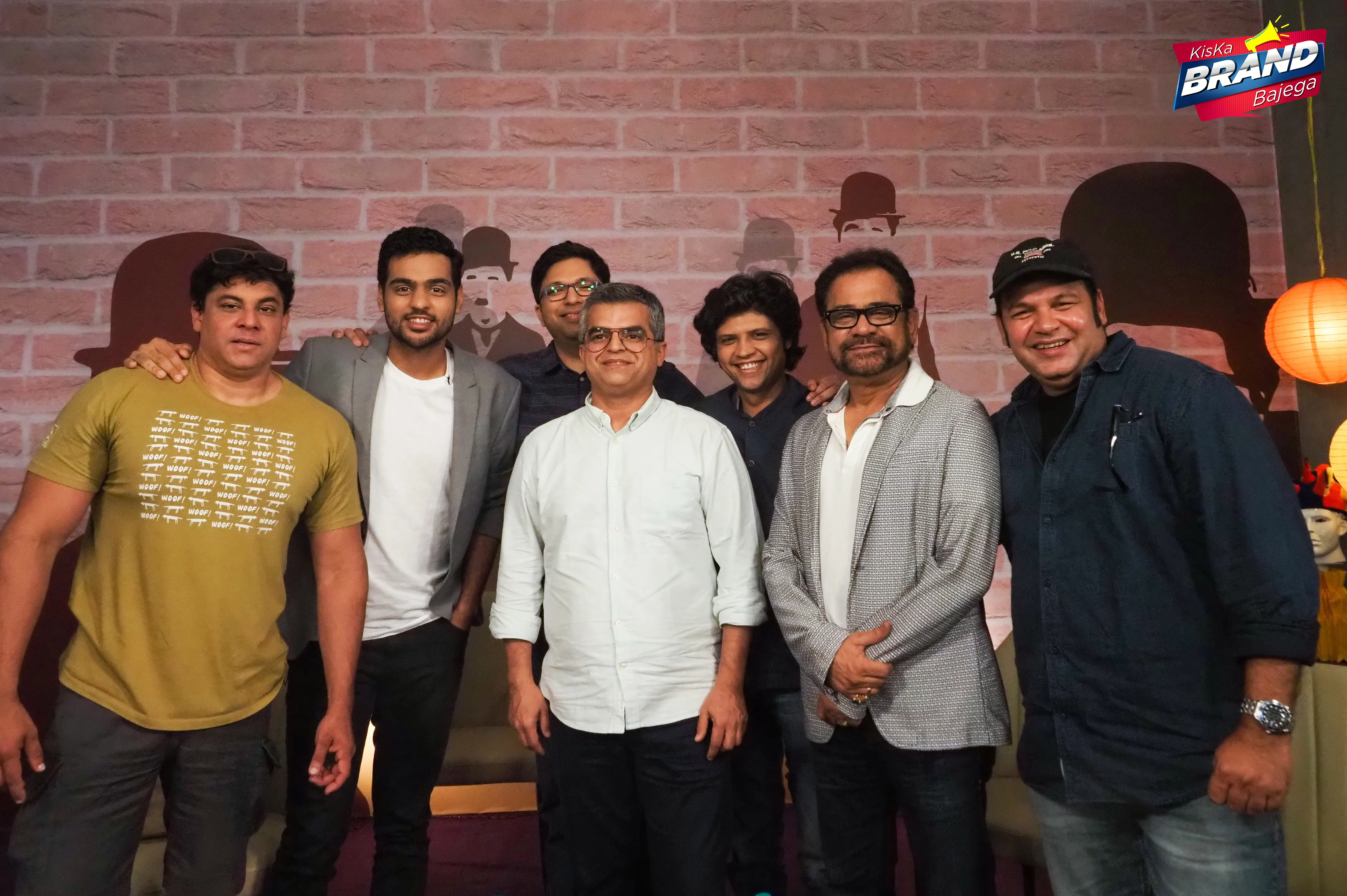  Cyrus Broacha (Comedian, TV anchor), Ronak Shah (Host), Sameer Pitalwalla (CEO - Culture Machine), Atul Khatri (Stand-up comedian), Rahul Subramanian (Stand-up comedian), Anees Bazmee (Writer, Director, Producer), Suresh Menon (Actor, Comedian)