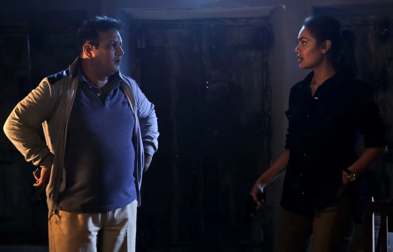 KUMUD MISHRA AND ESHA GUPTA