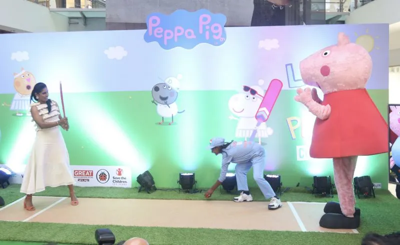 Mithali Raj at Peppa Plays Cricket Grand Finale Event with Peppa Pig and Geogre 