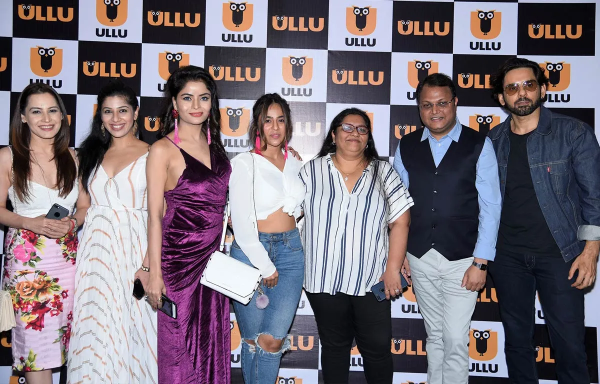 Mridula Oberoi, Ana Ilmi, Gehana Vasisth, Aanaya Bhaanndari, Falguni Shah, Vibhu Agarwal and Sikandar Kharbanda