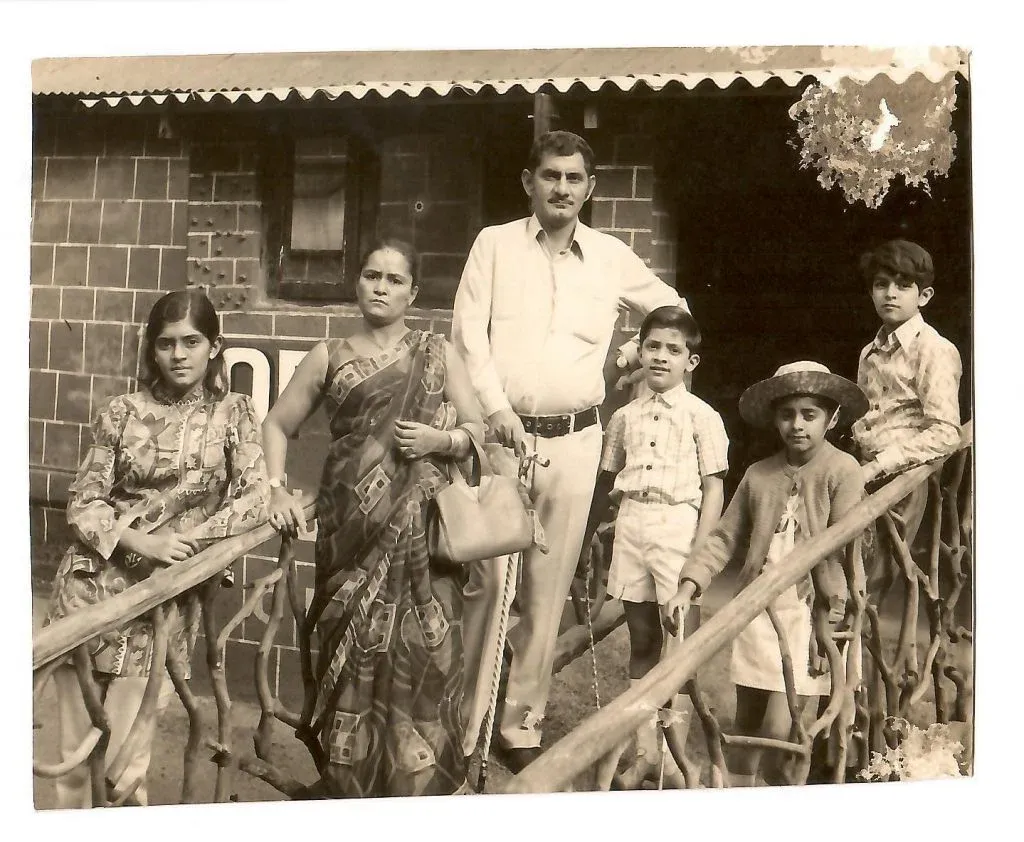 Anand bakshi family