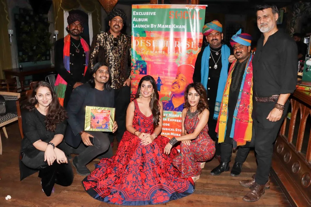 005. Kully Rehal, Mame Khan, Aarti Khetarpal, Sheldon Desilva, Sameer Malhotra, IMG_1093