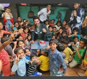 Abhishek Bajaj celebrated his birthday with underprivileged kids (7)