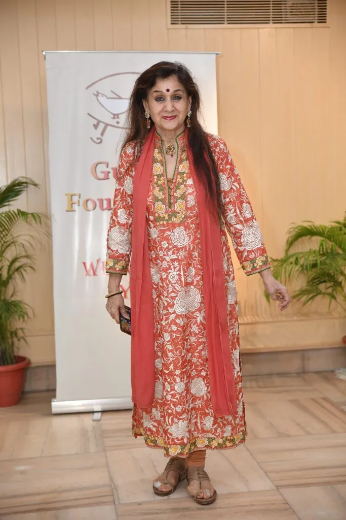 Gunjan Foundation presents “100 years of Bollywood Music” (5)