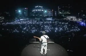 Prateek Kuhad mesmerizes the crowd with his performance