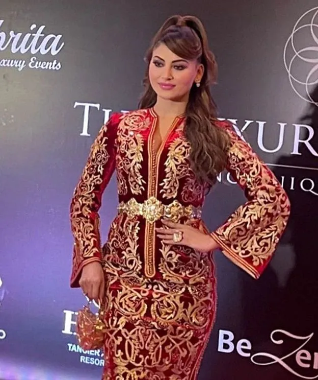 Urvashi Rautela is the First Indian actress to be awarded as Global Icon in Morocco at the Luxury Network International Awards 2022 (1)
