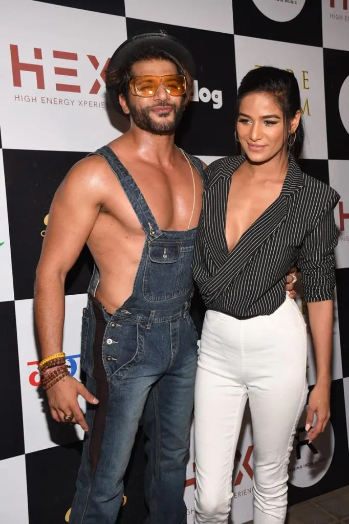 1 - Karanvir Bohra And Poonam Pandey