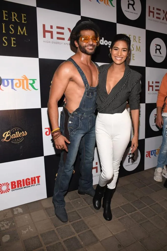 2 - Karanvir Bohra And Poonam Pandey