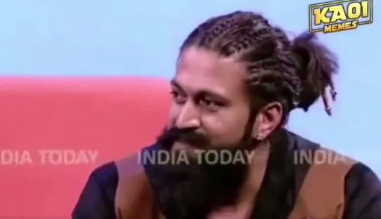 Yash with KGF 2 (3)