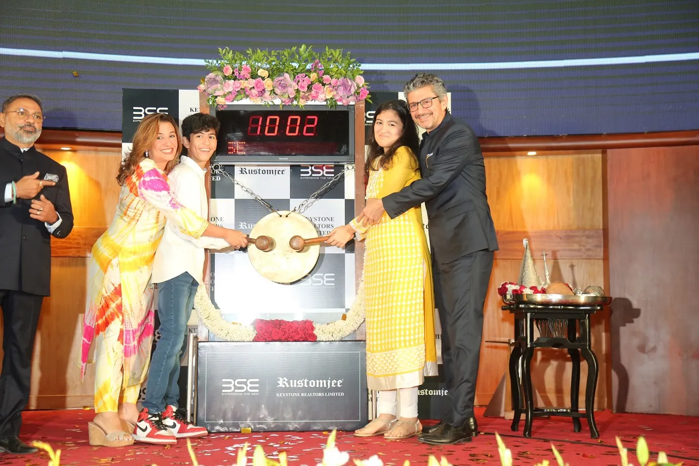 Boman Irani, Perizaad and family at Rustomjee's BSE listing