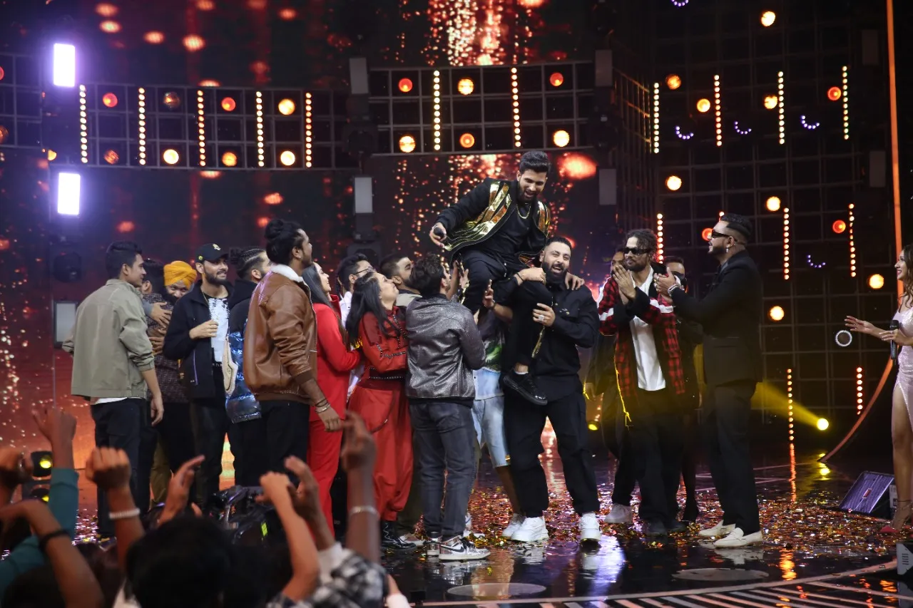 Haryana_s MC Square aka Abhishek Baisla declared winner of MTV Hustle 2.0!