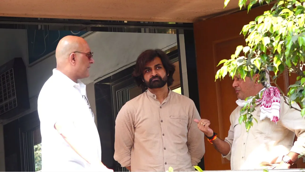 SIDDHANTH VIR SURYAVANSHI AT SANTACRUZ ELECTRIC CREMETORIUM (18)