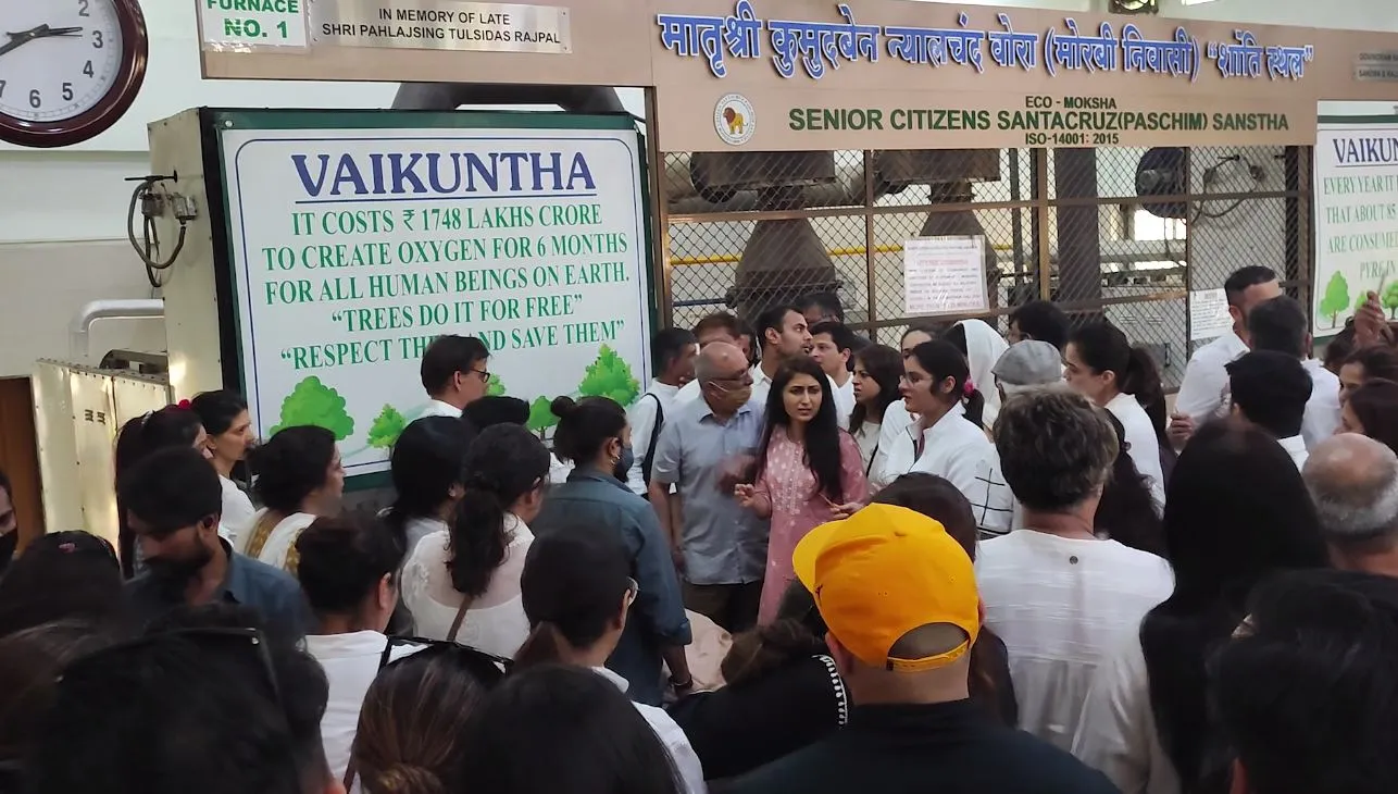 SIDDHANTH VIR SURYAVANSHI AT SANTACRUZ ELECTRIC CREMETORIUM (2)