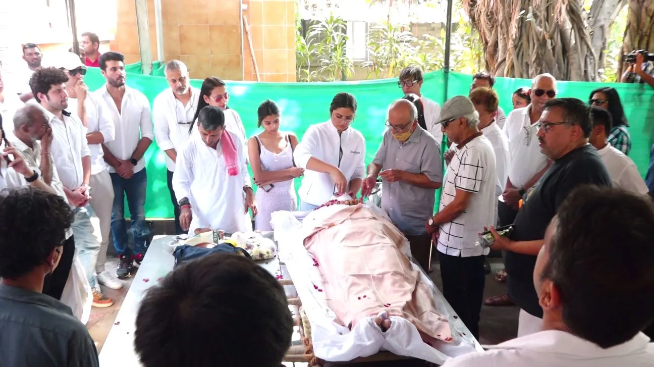 SIDDHANTH VIR SURYAVANSHI AT SANTACRUZ ELECTRIC CREMETORIUM (24)