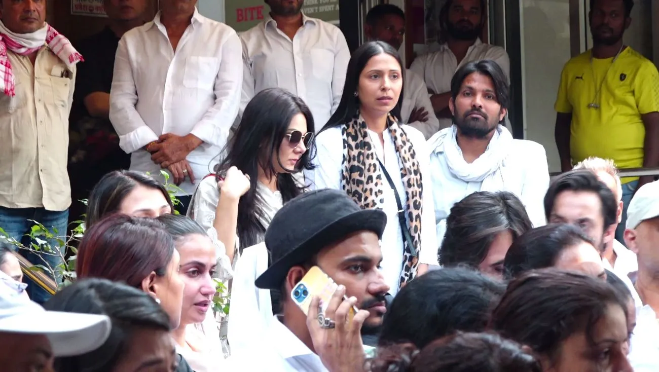 SIDDHANTH VIR SURYAVANSHI AT SANTACRUZ ELECTRIC CREMETORIUM (30)