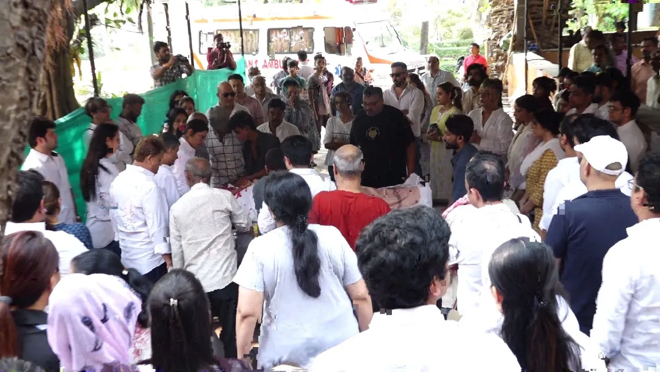 SIDDHANTH VIR SURYAVANSHI AT SANTACRUZ ELECTRIC CREMETORIUM (8)