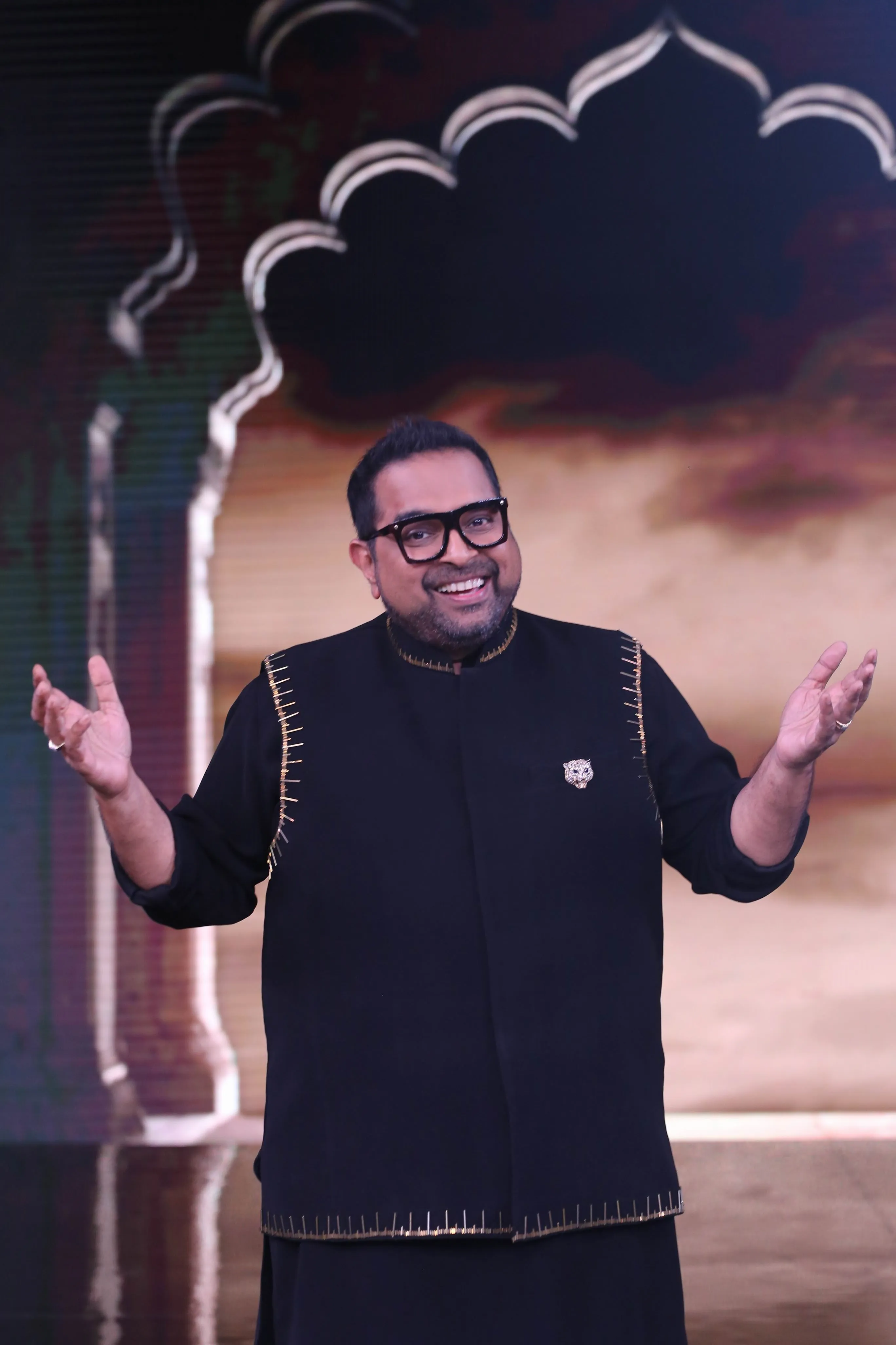 Shankar Mahadevan as the judge of Zee TV Sa Re Ga Ma Pa Li'l Champs (2)