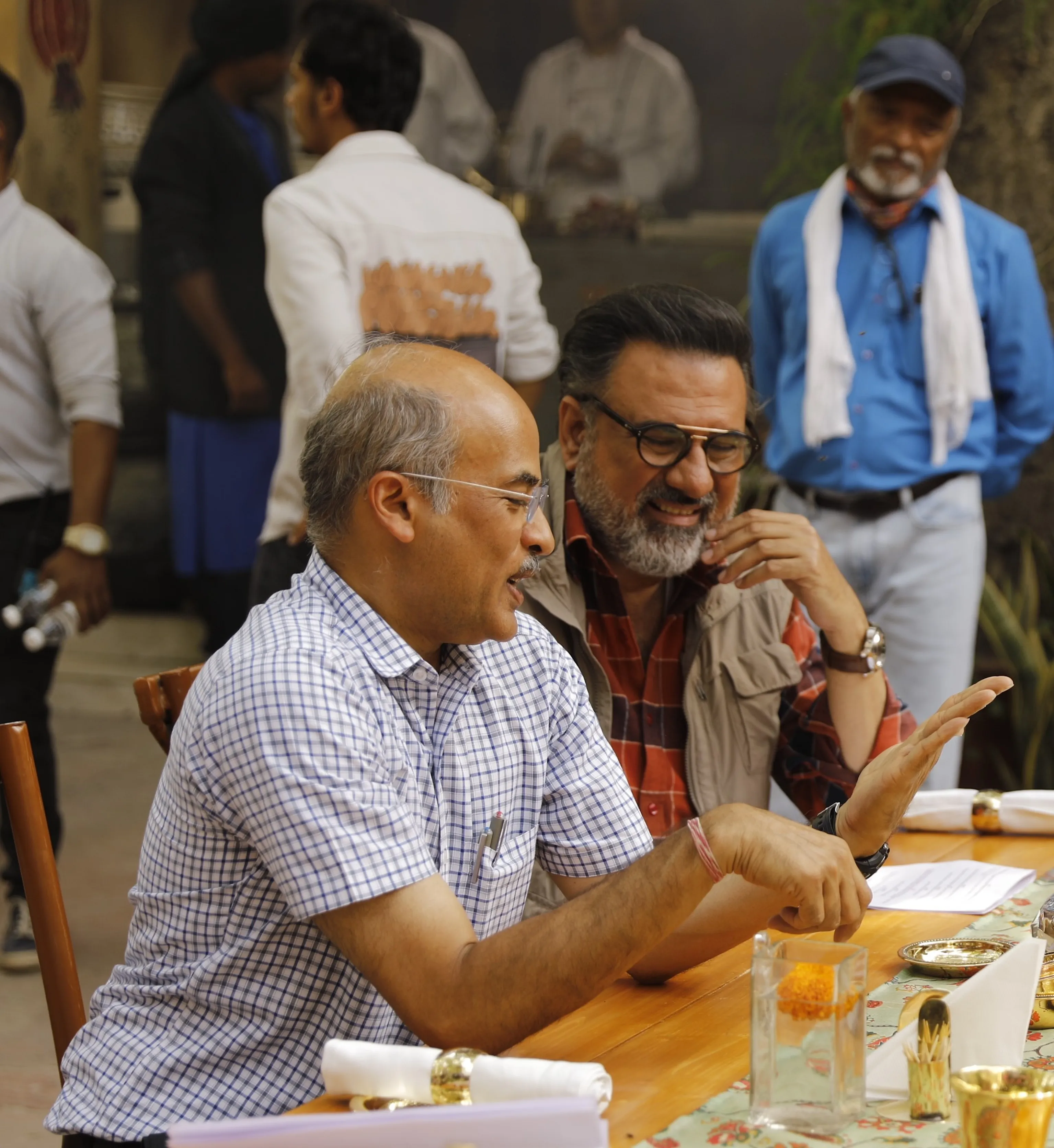 Sooraj Barjatya with Boman Irani on the set5s of Uunchai