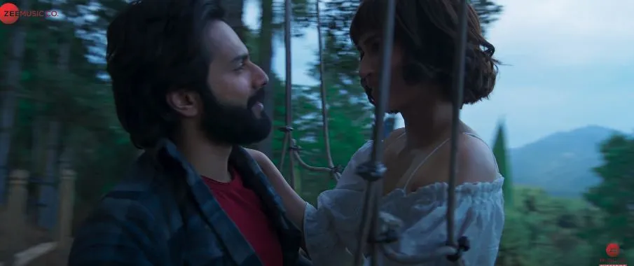 Take the charm of Varun Dhawan (5)