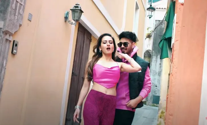 Zaara Yesmin, Karan Sehmbi & Simran Kaur's musical (7)