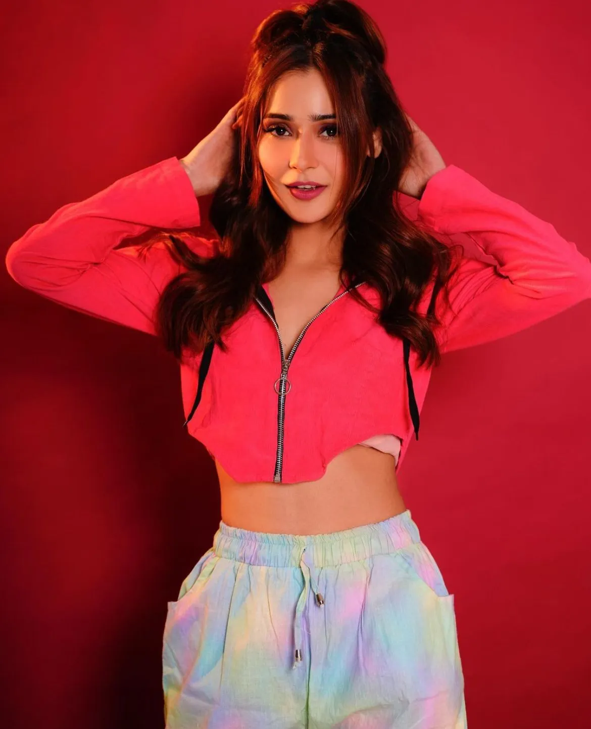 Sara Khan