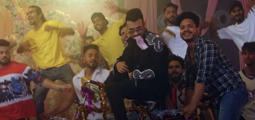 song ‘Chhori’ featuring Tanmay Ssingh and Nikki Tamboli! (11)