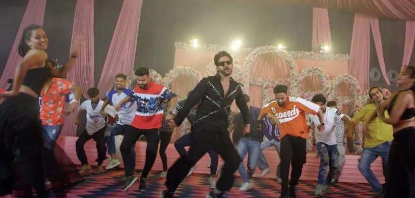 song ‘Chhori’ featuring Tanmay Ssingh and Nikki Tamboli! (8)