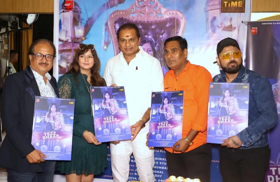 05 Ramakant Munde, Anupam Shukla, Ganesh Raikanti and Nikhil Tapre
