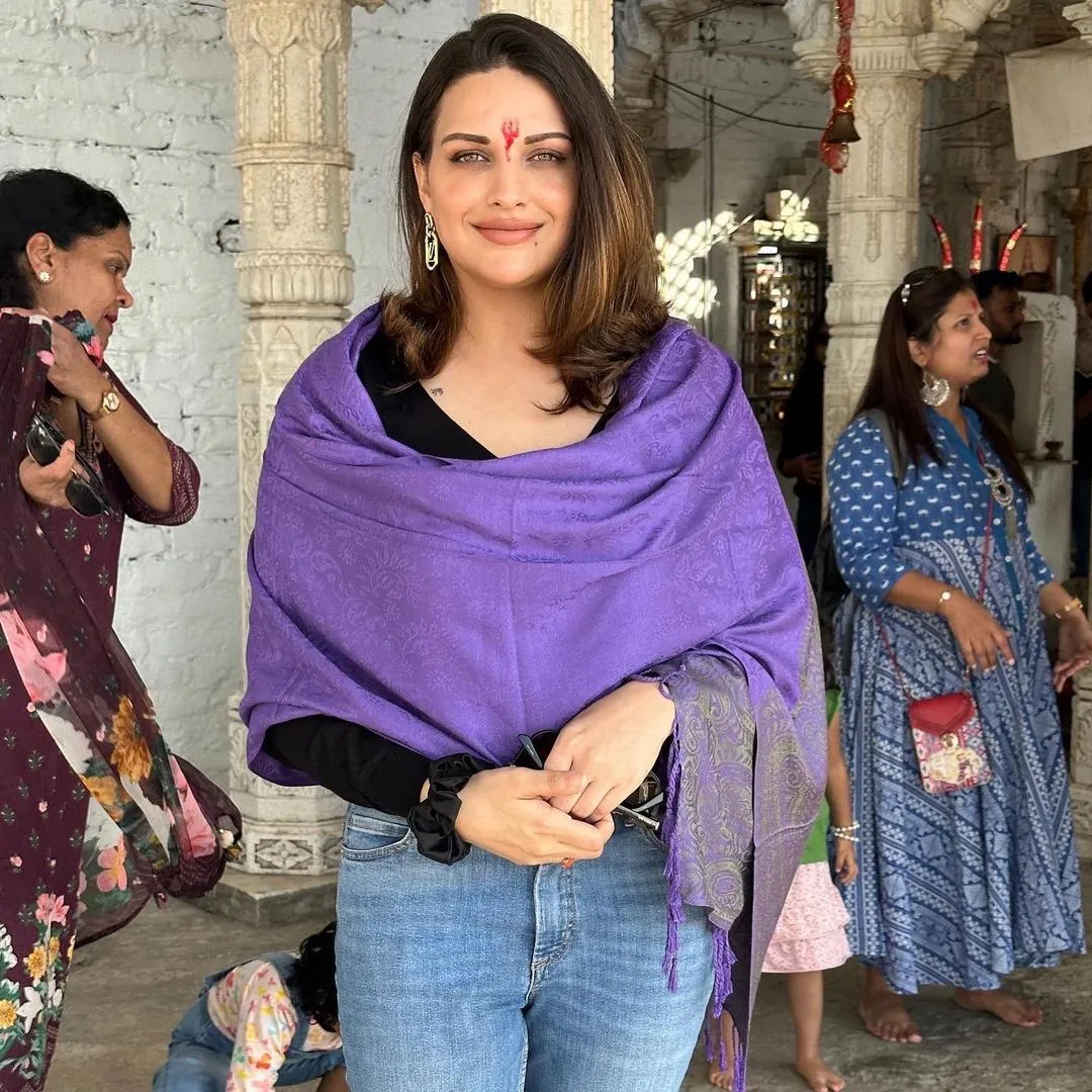 Actress, Himanshi Khurana (3)