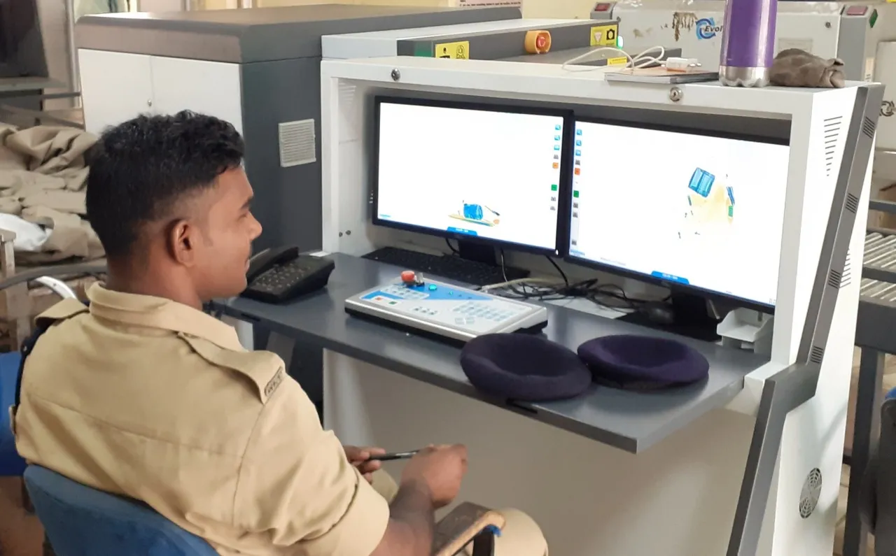 Advanced X-ray baggage scanning machine installed at Indian Oil Corporation (IOCL) in Haryana & Delhi(1)