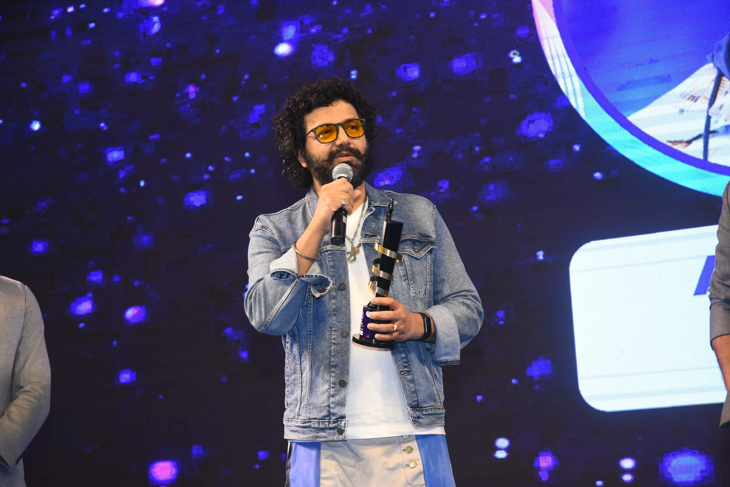 Avadhoot Gupte at BIG FM's BIG Marathi Entertainment Award 2