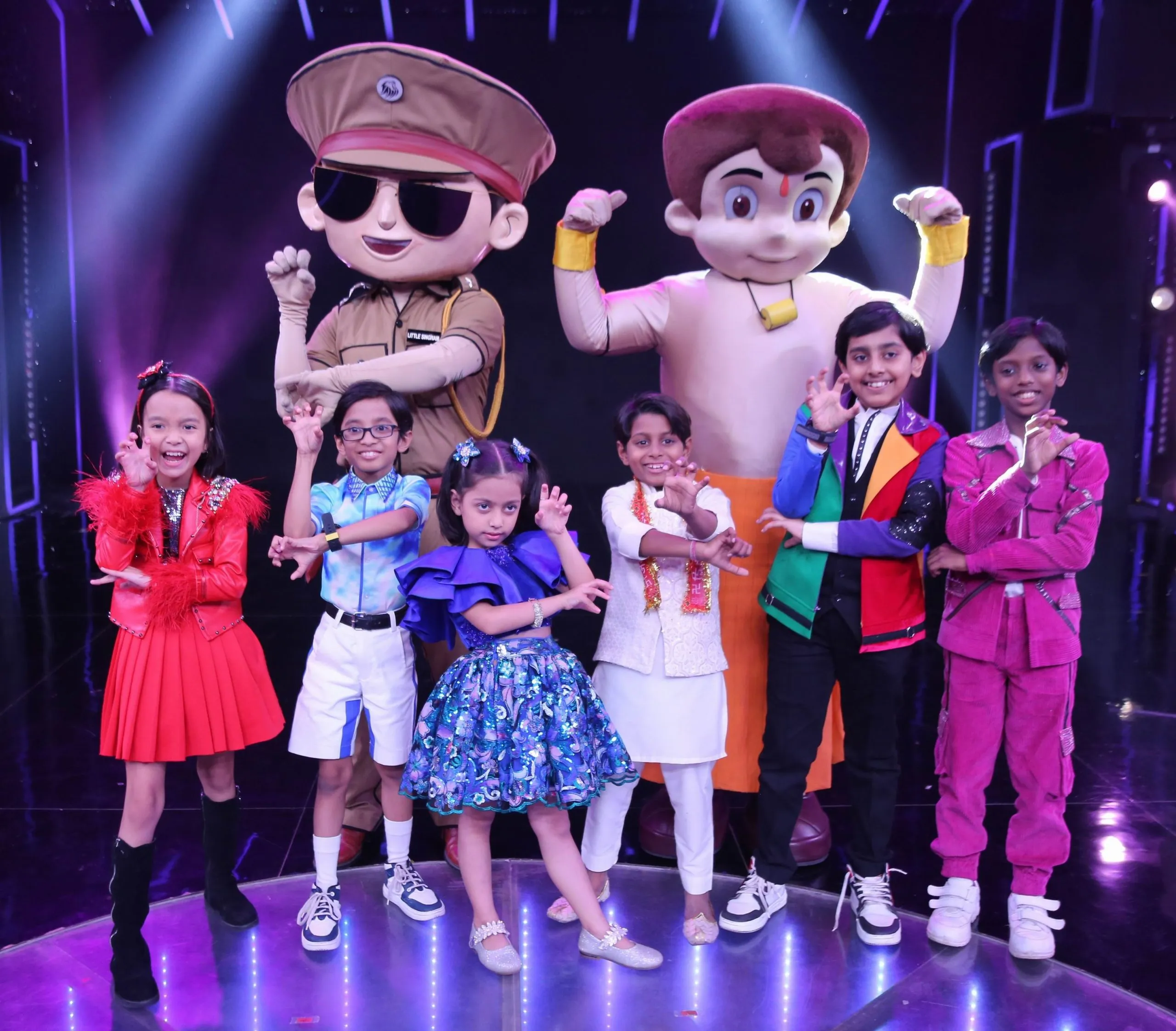 POGO's Little Singham and Chhota Bheem with the contestants on the sets of Sa Re Ga Ma Pa Li'l Champs