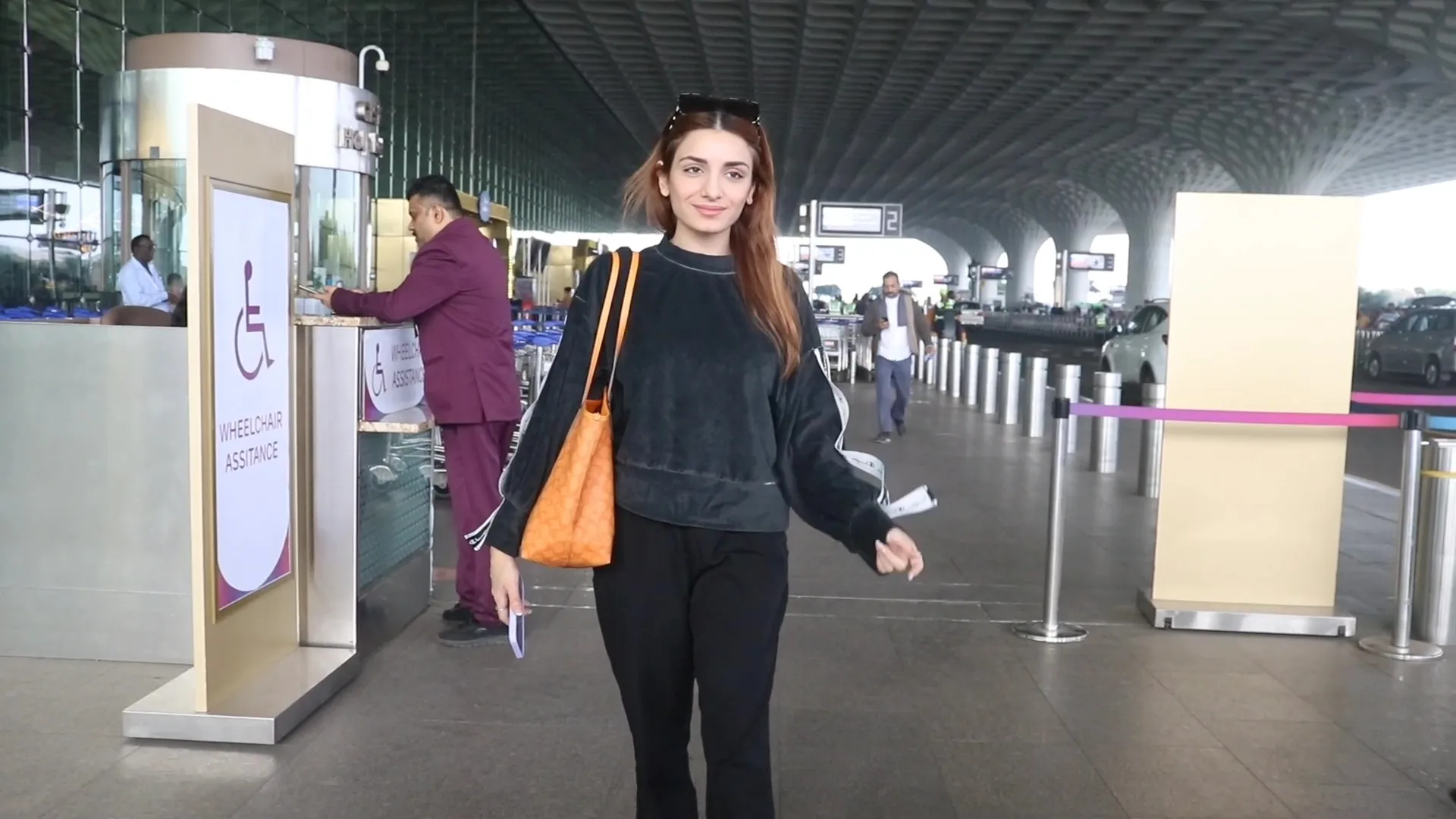 PRAKRITI KAKKAR SPOTTED (3)