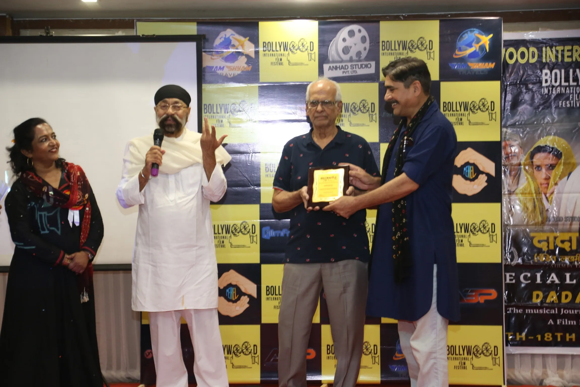 Pratibha Sharma, Uttam Singh, Uday Kumar Dubey and Yashpal Sharma at Bollywood International Film Festival (BIFF) Awards at Carnival Cinemas (80)