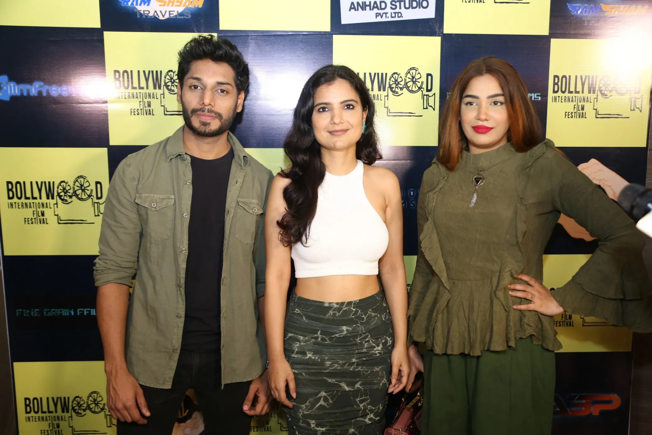 Ronit Agarwal, Ruchita Deol and Varsha Chauhan at Bollywood International Film Festival (BIFF) Awards at Carnival Cinemas (20)