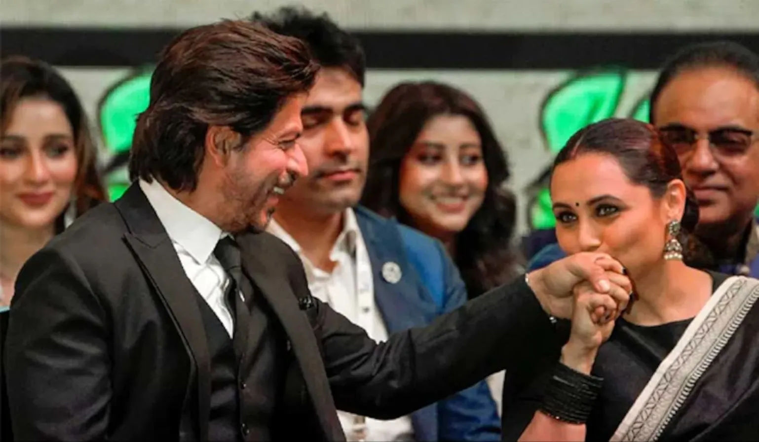 WHEN SRK MEET RANI MUKHARJI