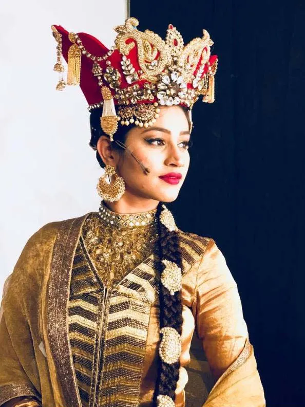 Pratibha-Singh-Baghel-as-Bahar-in-Mughal-E-Azam-play