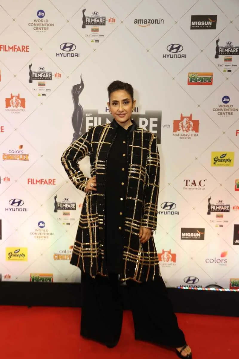 Manisha Koirala look