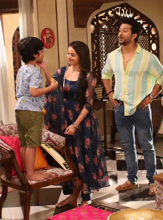 Namish Taneja a.k.a Ashish & Shrenu Parikh a.k.a Maitree from Zee TV's Maitree (2)