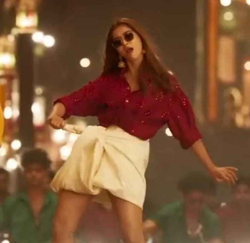Pooja Hegde in Yentamma dance