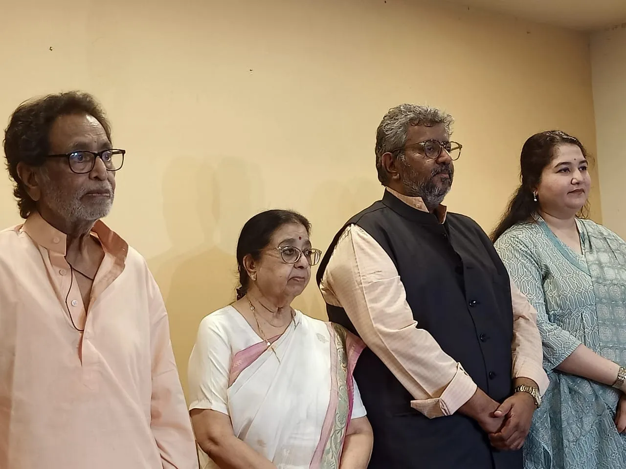 celebs are honoured with lata mangeshkar puraskar (1)