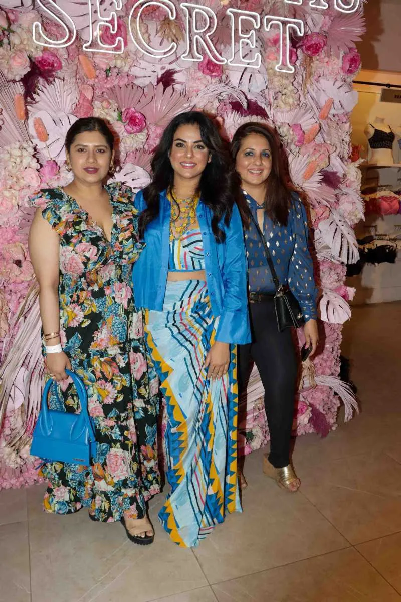 Manali Jagtap with Sara Afreen Khan and Munisha Khatwani during Victoria Secret's Sumer Punch Event in Mumbai